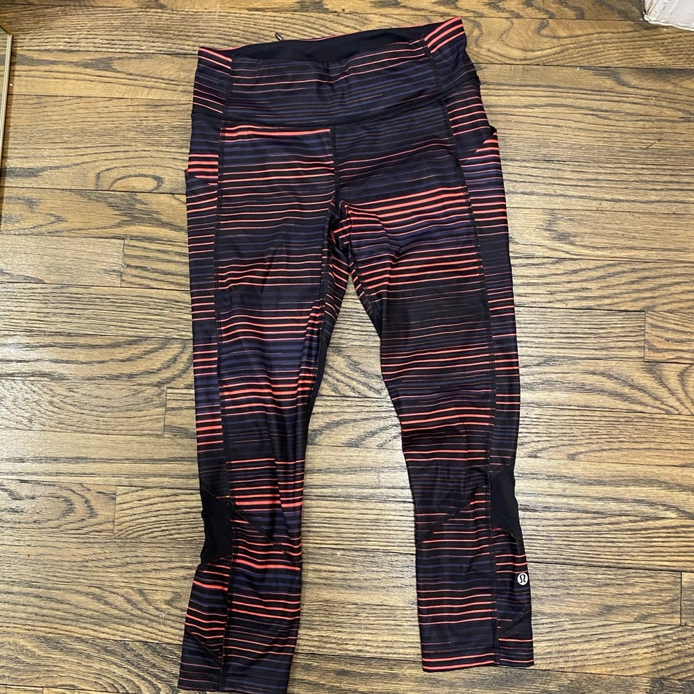 Lululemon Cropped Striped Leggings Sz 4